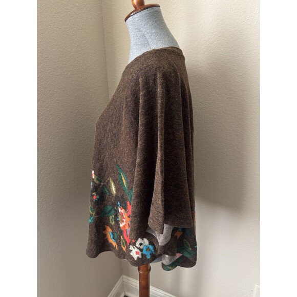 OB2-12 Size S/M Brown Floral Print Knit Poncho Sweater -NWT - Picture 4 of 7